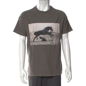 Purple Brand
Graphic Print Crew Neck T-Shirt, size XS in very good condition.